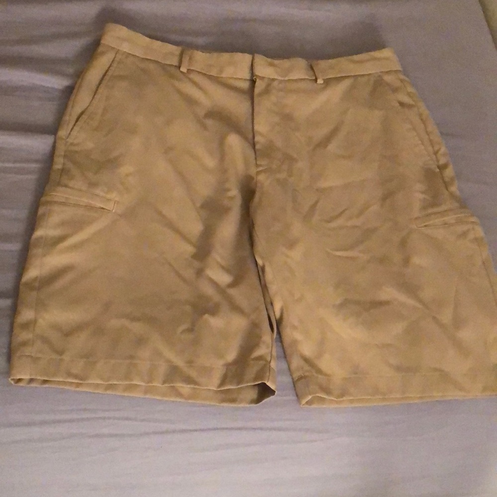 Walter Hagen Golf Shorts (waist 34)